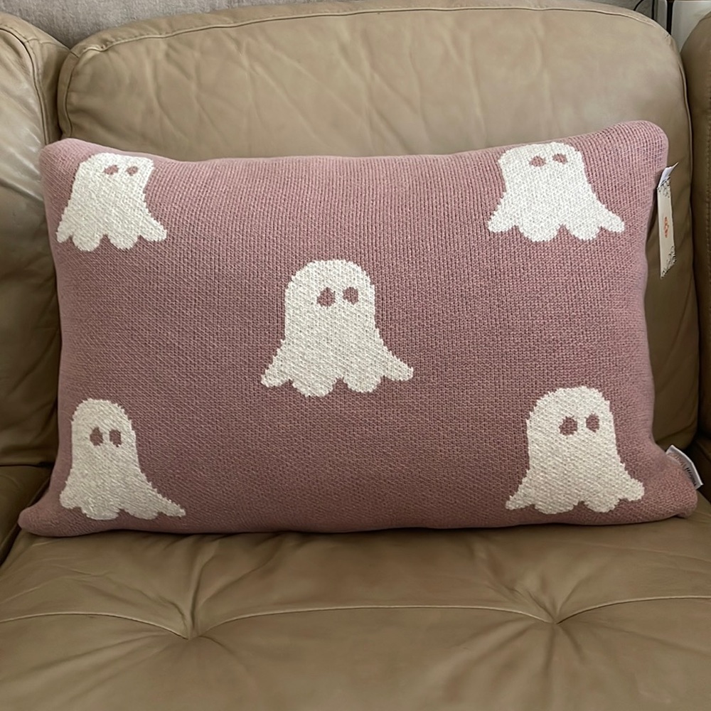 Hallow Home Halloween Ghost Pillow